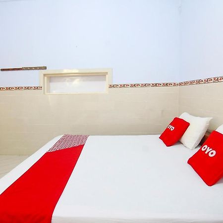 OYO 91516 Wisata Hotel Mataram Bagian luar foto