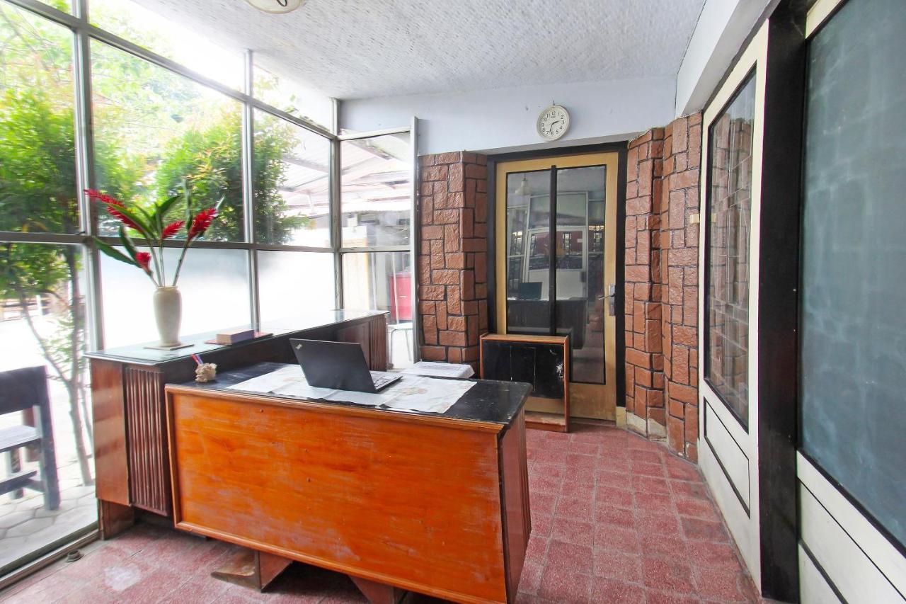 OYO 91516 Wisata Hotel Mataram Bagian luar foto