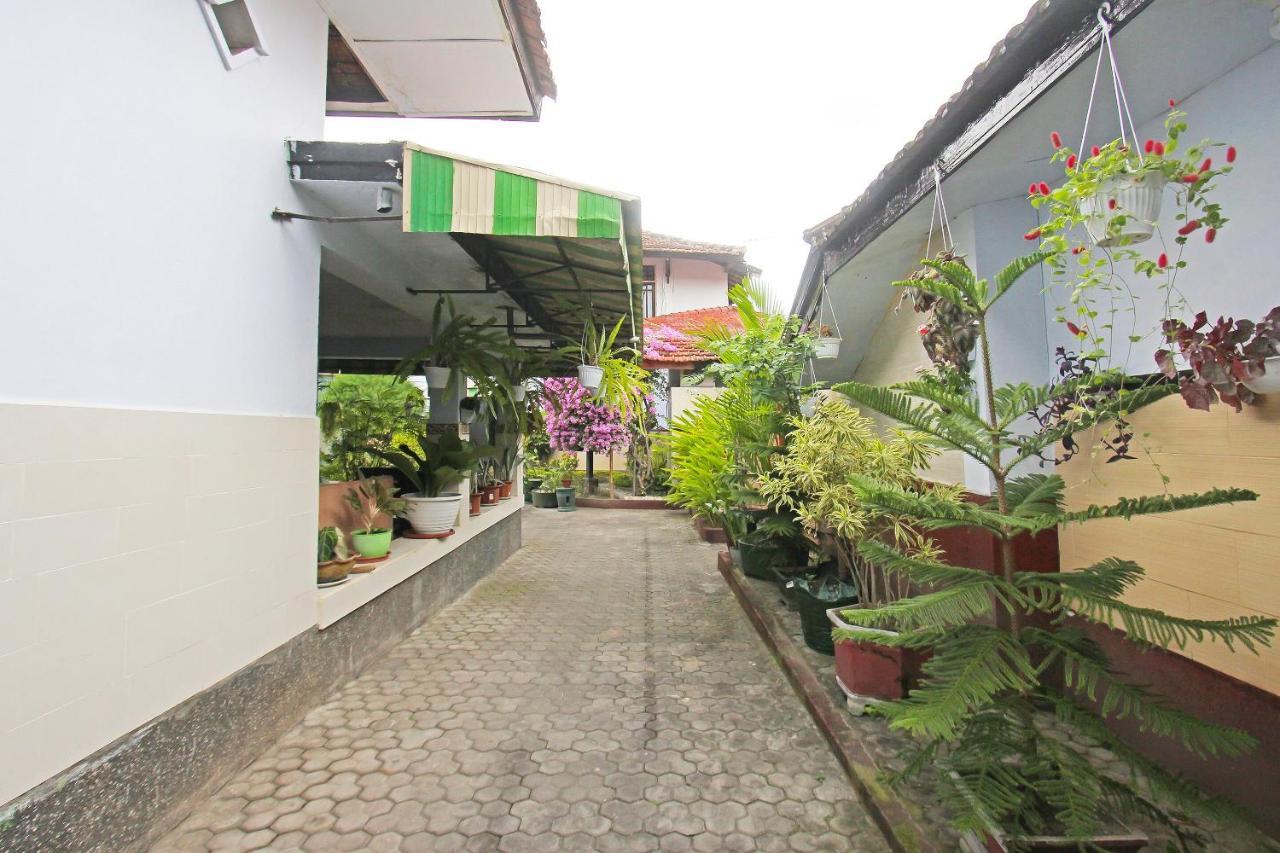 OYO 91516 Wisata Hotel Mataram Bagian luar foto