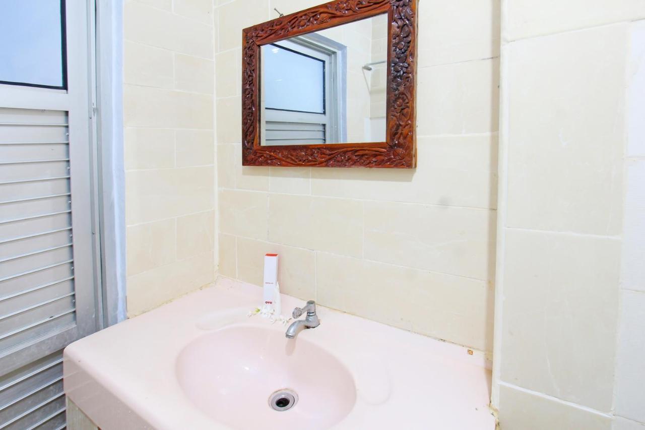 OYO 91516 Wisata Hotel Mataram Bagian luar foto